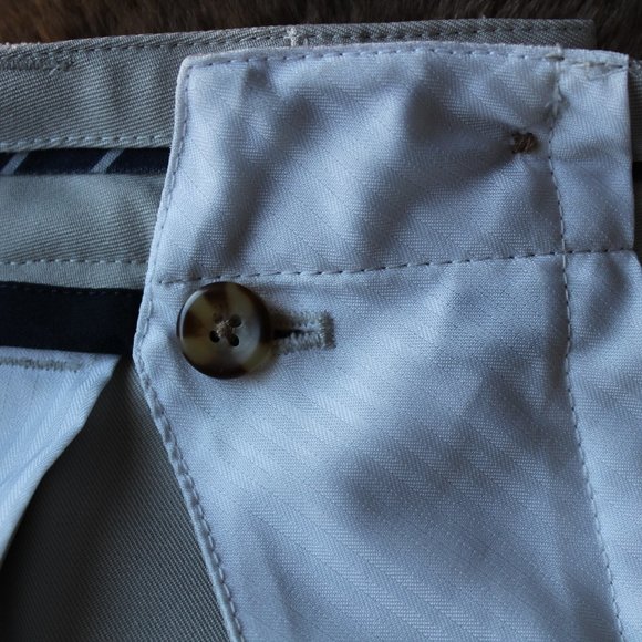 Van Heusen Beige Shorts ~30~ - Picture 10 of 10